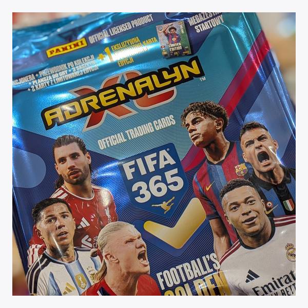 Megazestaw startowy Panini FIFA 365 Adrenalyn XL 2027
